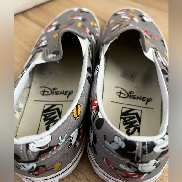 Vans x Disney ✩ Mickey Mouse Frost Grey Classic Slip On Shoes - Picture 9 of 11